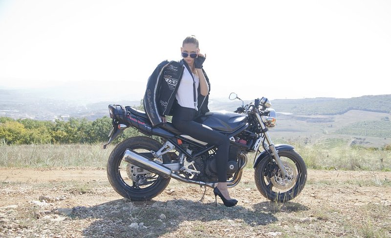 Камилла, 18